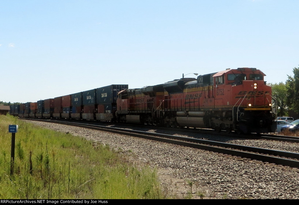 BNSF 8752 West